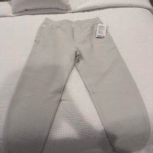 Men’s Lululemon textured spacer pants color Bone size L